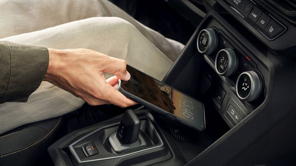 Dacia Jogger - ugrađeni induktivni bežični punjač