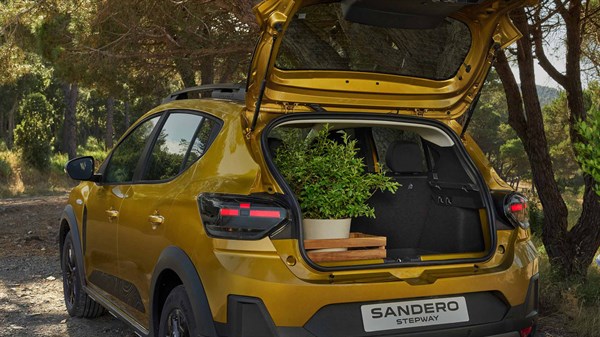 Dacia Sandero Stepway - prostor prtljažnika