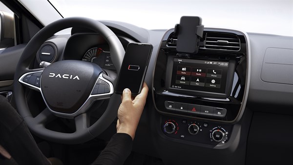Novi Dacia Spring - Indukcioni punjač za pametne telefone